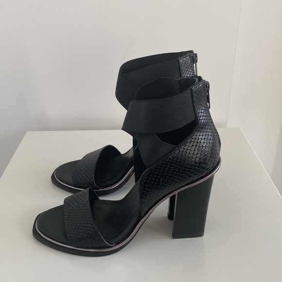 SOL SANA Fogal Heel Black Python Size 38 - Picture 8 of 12